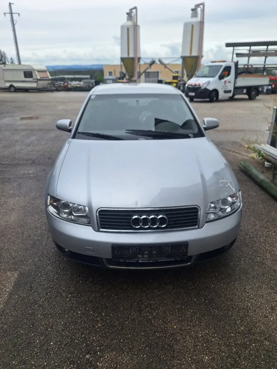 Audi A4 2003 photo 3