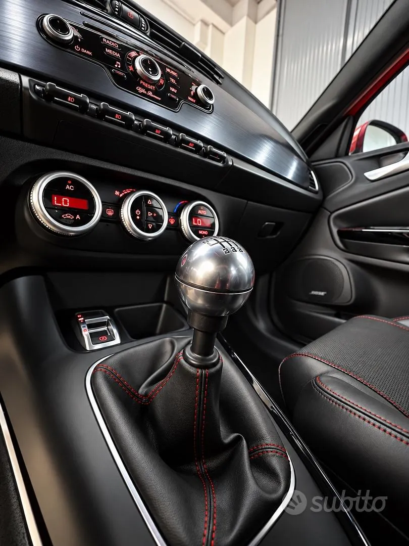 Alfa Romeo Giulietta 2011 photo 4