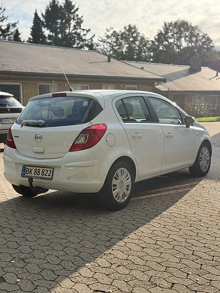 Opel Corsa 2013 photo 4