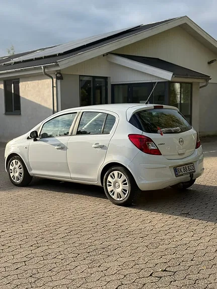 Opel Corsa 2013 photo 3