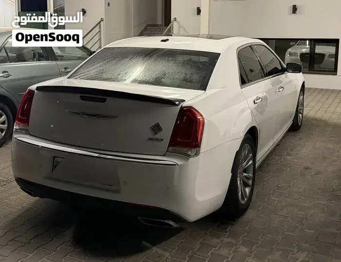Chrysler 300 2015 photo 2