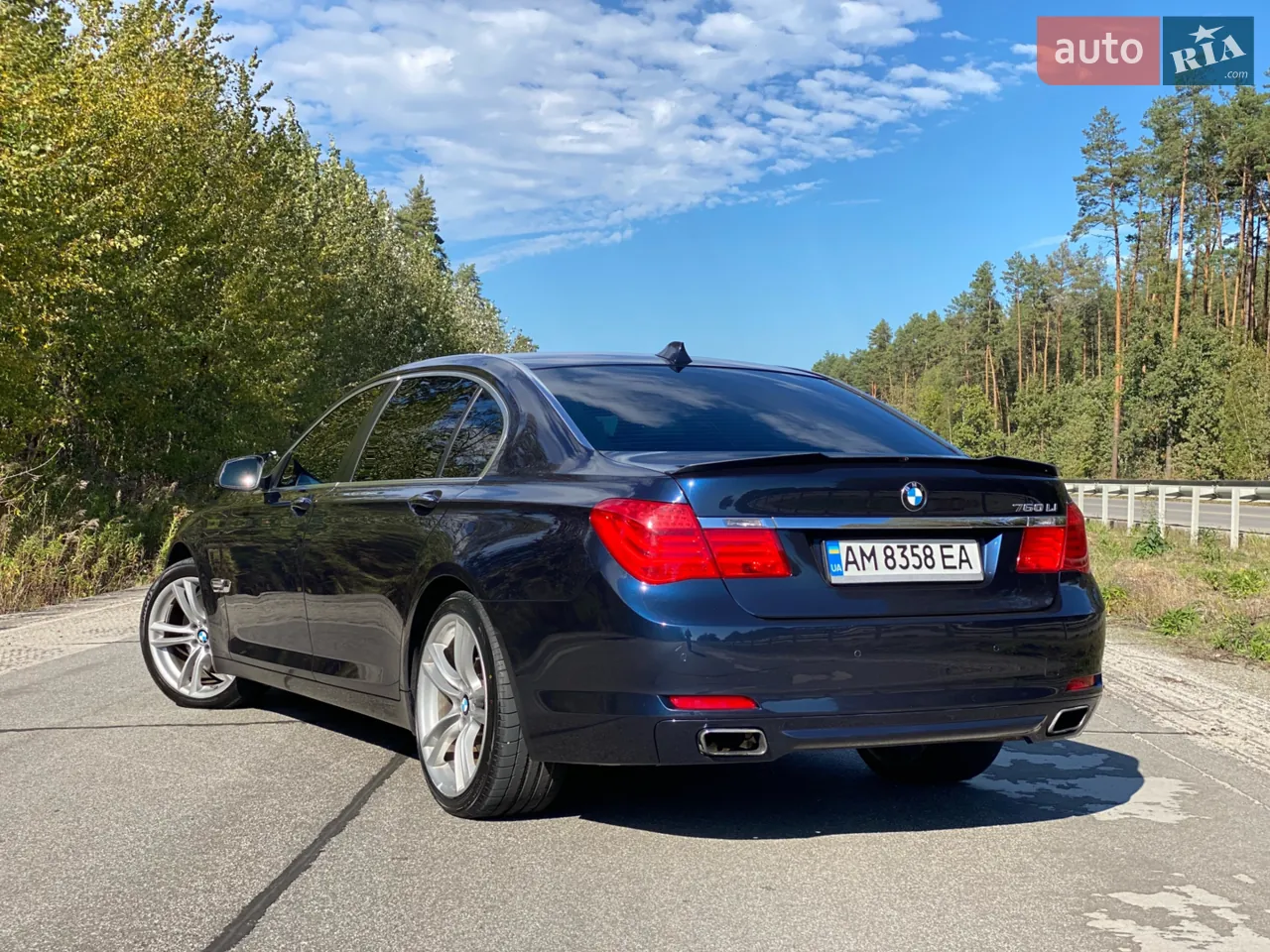 BMW 7 Series 2010 photo 5