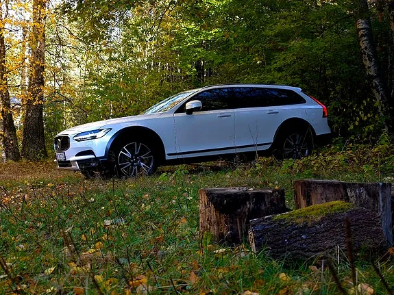 Volvo V90 Cross Country 2019 photo 2