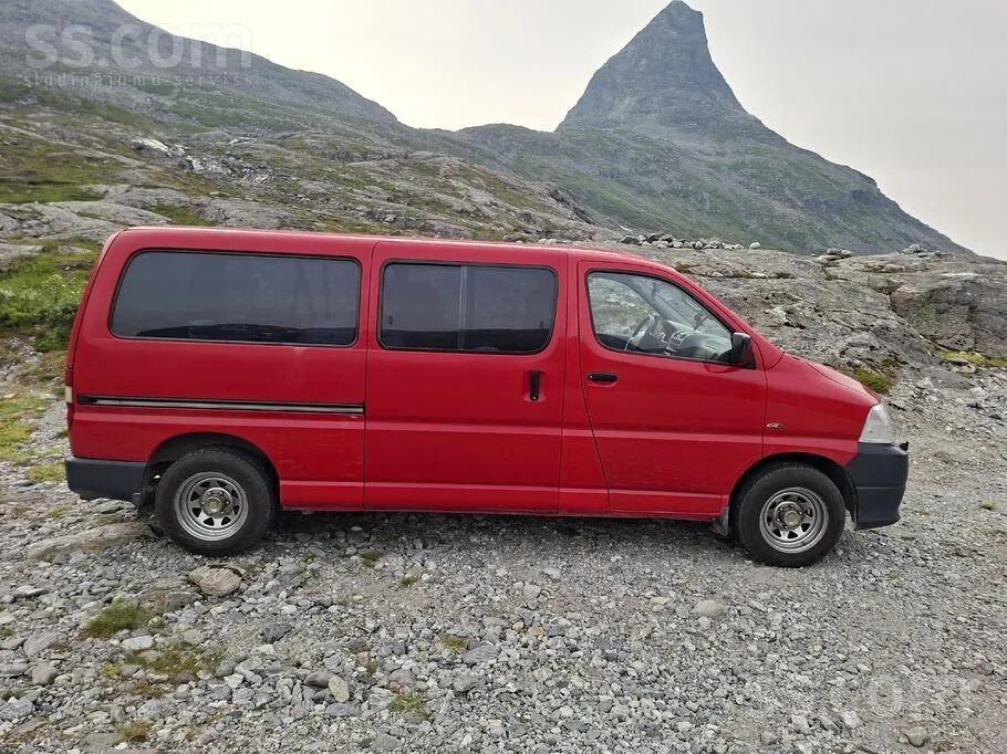 Toyota Hiace 2008 photo 5