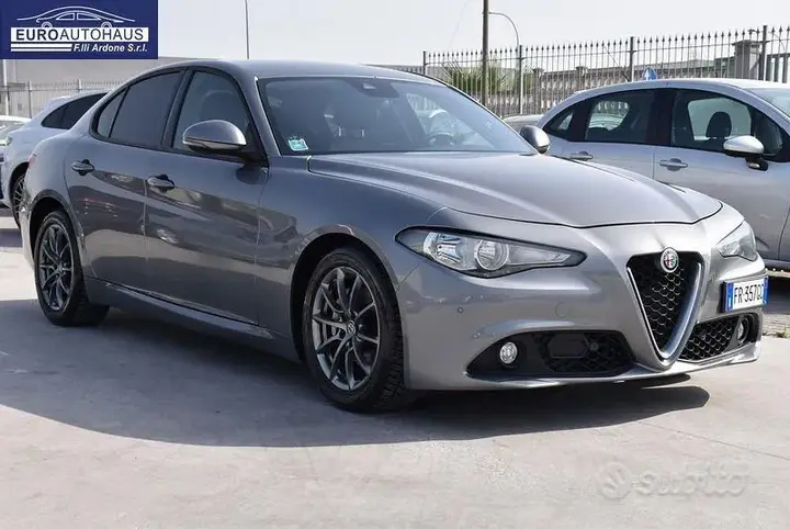 Alfa Romeo Giulia 2018 photo 3