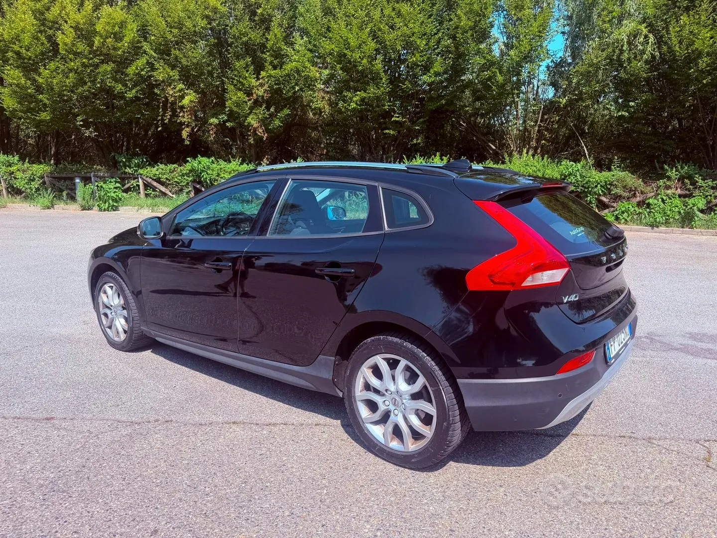 Volvo V40 2018 photo 2