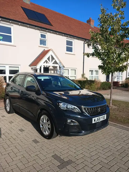 Peugeot 3008 2018 photo 2