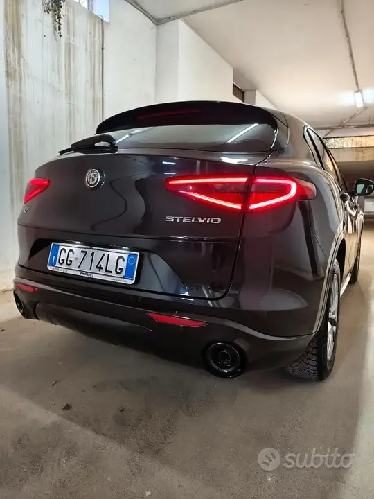 Alfa Romeo Stelvio 2021 photo 2