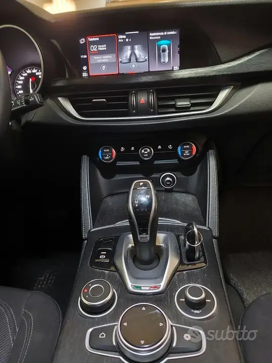 Alfa Romeo Stelvio 2021 photo 4