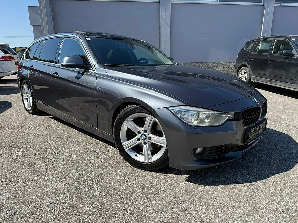 BMW 3 Series 2012 photo 2