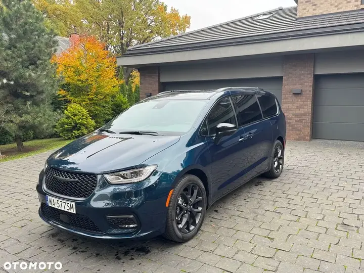 Chrysler Pacifica 2025 photo 3