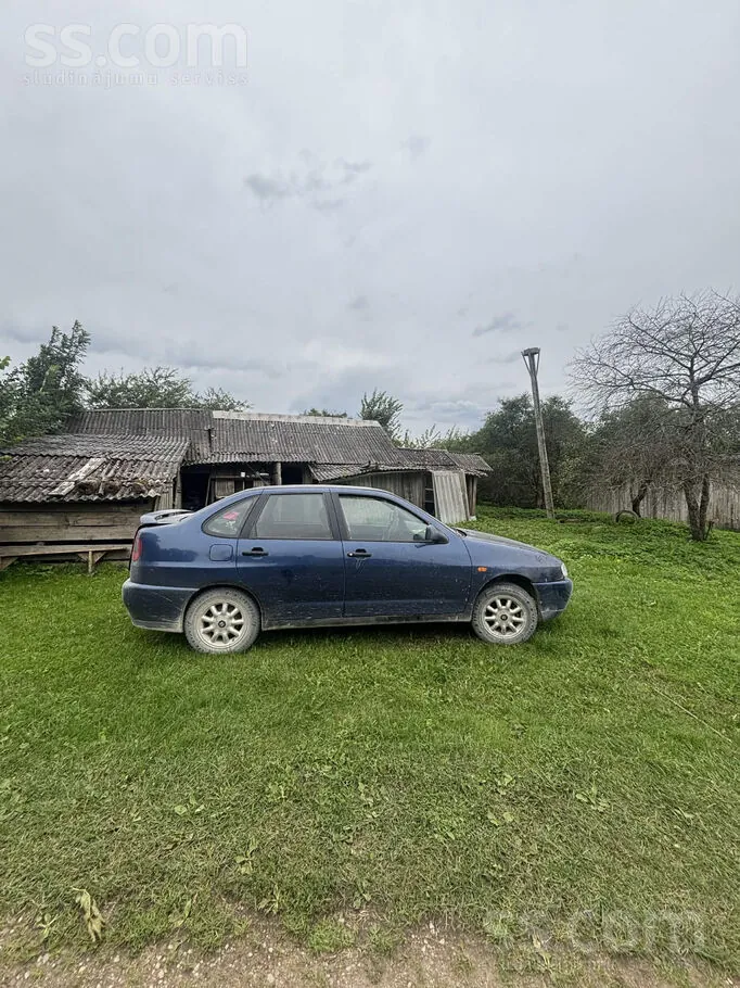 Seat Cordoba 1999 photo 4