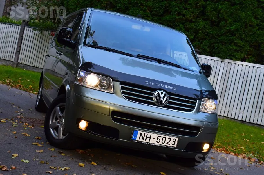 Volkswagen Multivan 2004 photo 2