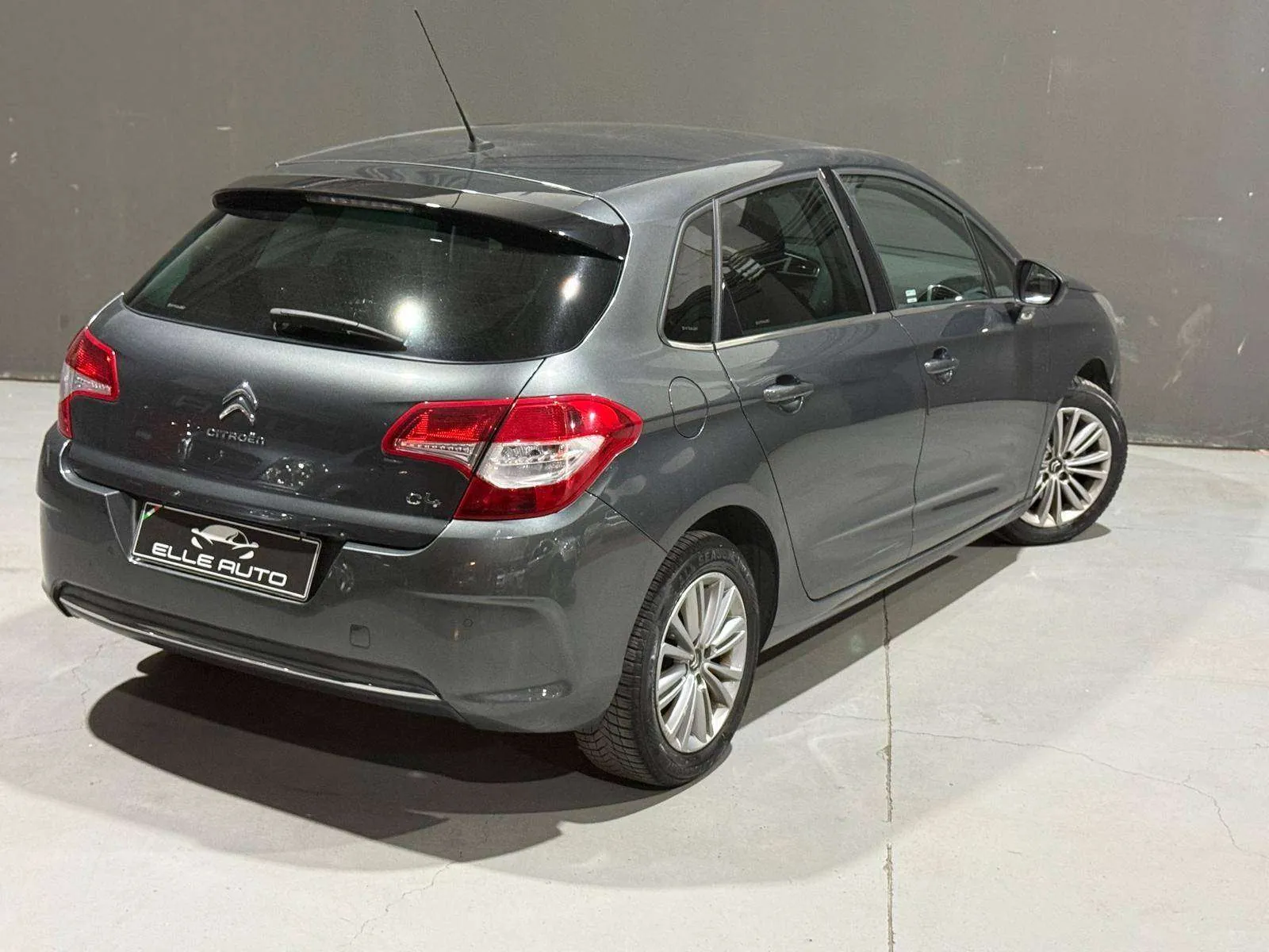Citroen C4 2011 photo 5