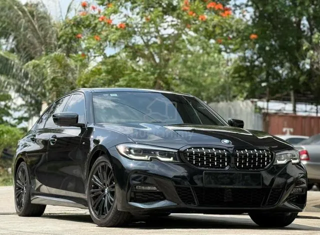 BMW 330I