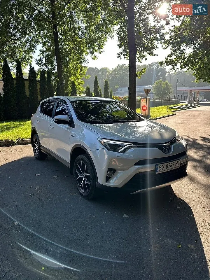 Toyota Rav4 2016 photo 2