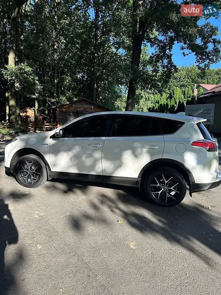 Toyota Rav4 2016 photo 4