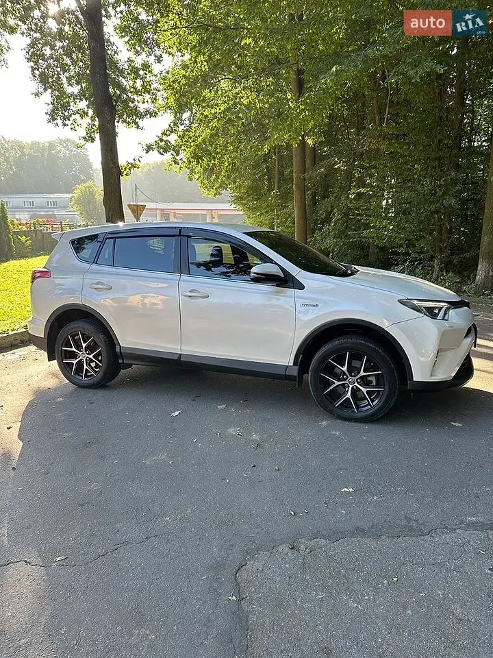 Toyota Rav4 2016 photo 3