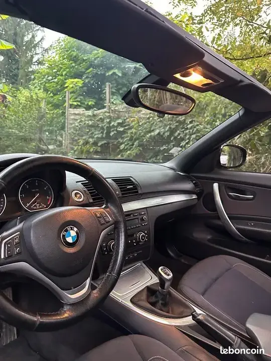 BMW Series 1 2010 photo 3