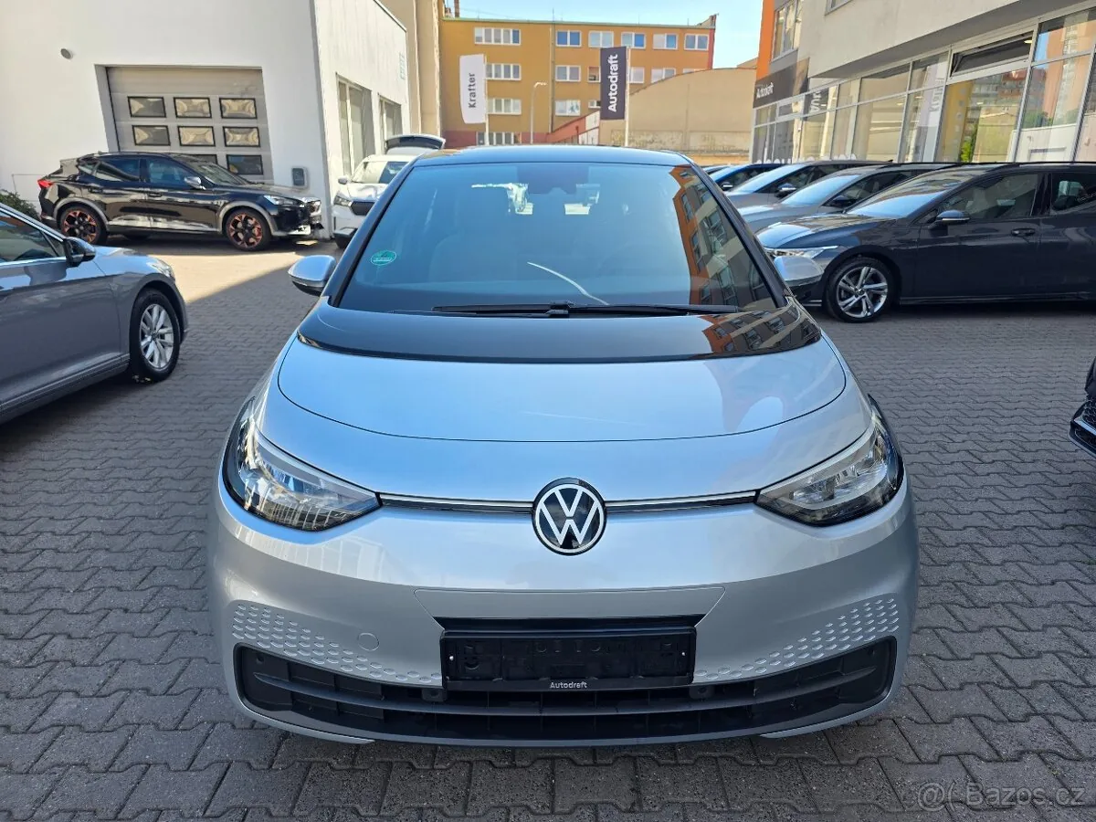 Volkswagen Id.3 2023 photo 2