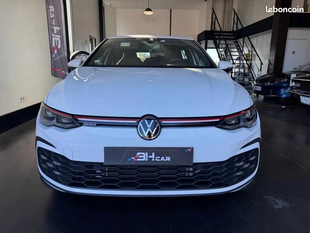 Volkswagen Golf 2022 photo 2