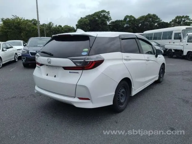 Honda Shuttle Hybrid 2019 photo 4