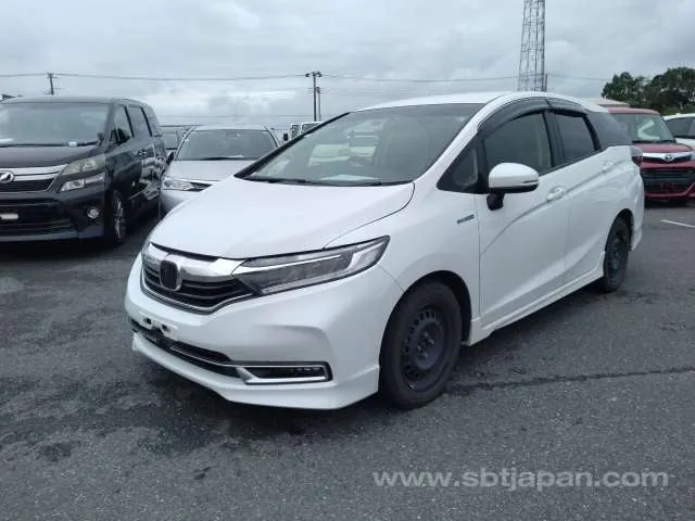 Honda Shuttle Hybrid 2019 photo 2