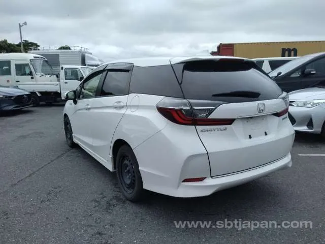 Honda Shuttle Hybrid 2019 photo 3