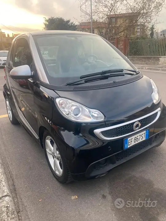 Smart Fortwo 2011 photo 4
