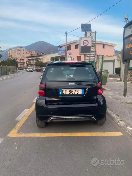 Smart Fortwo 2011 photo 3