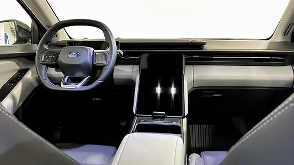 Ford Explorer 2026 photo 4