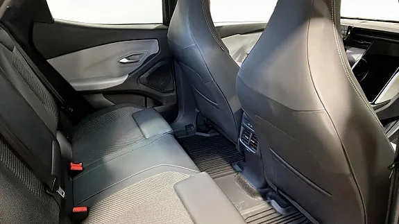 Ford Explorer 2026 photo 5