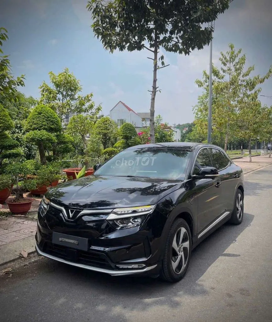 Vinfast Vf8