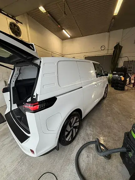 Volkswagen Id. Buzz 2023 photo 5