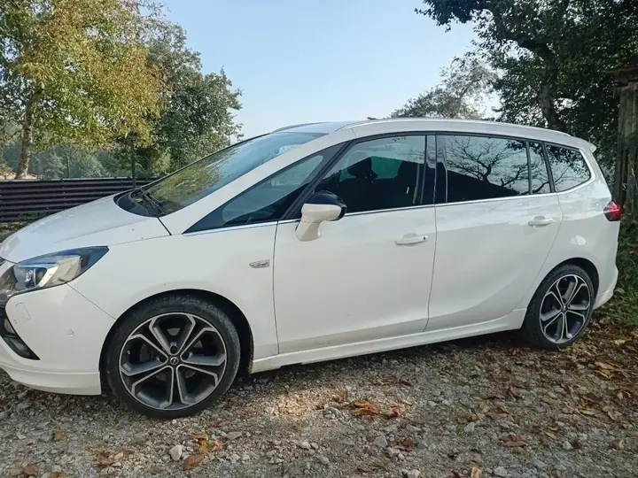 Opel Zafira Tourer 2016 photo 2