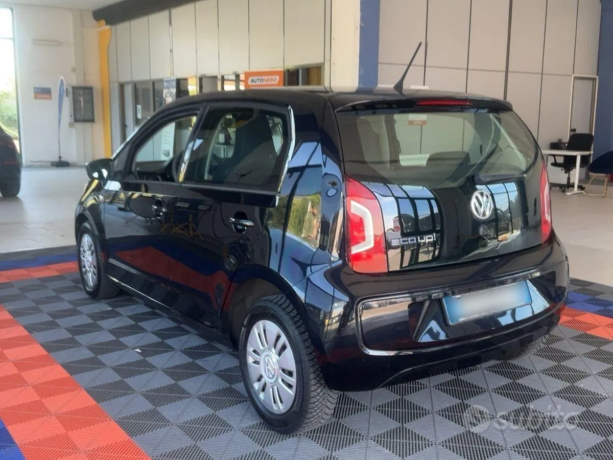 Volkswagen Up 2013 photo 2