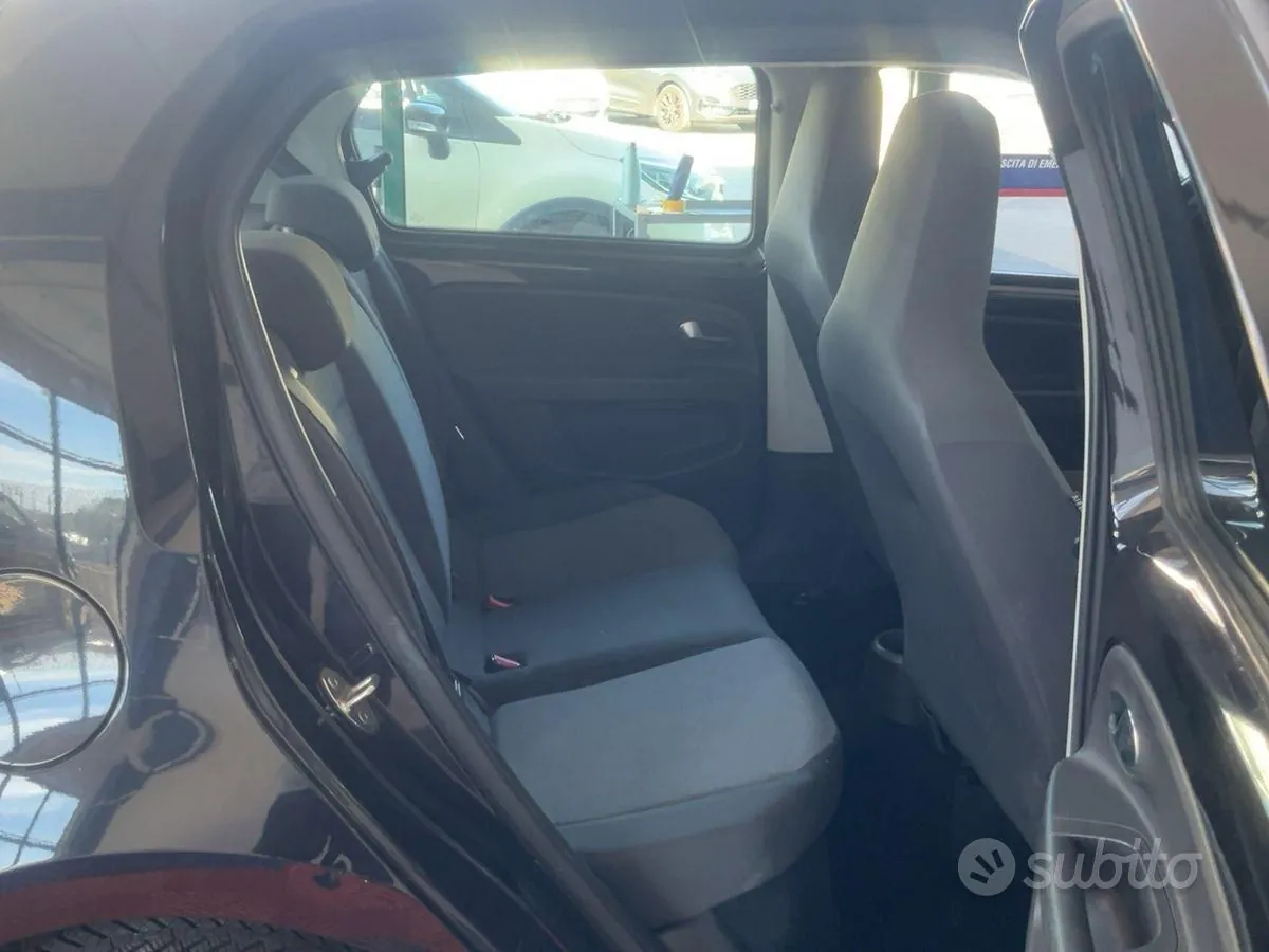 Volkswagen Up 2013 photo 4