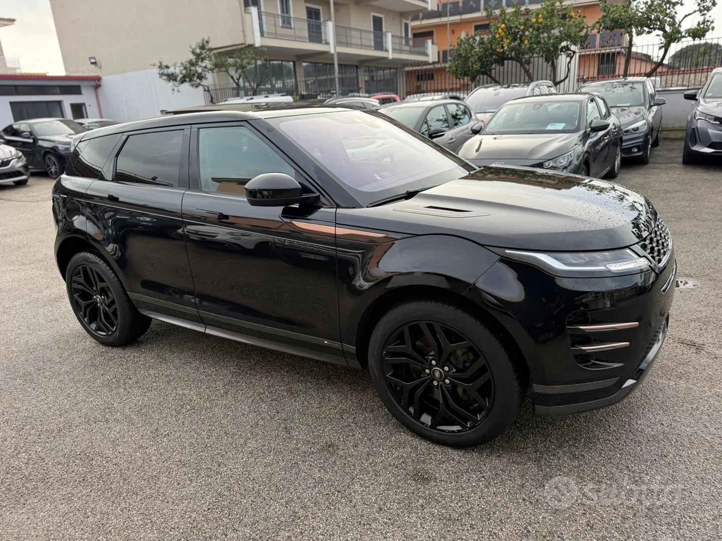 Land Rover Range Rover Evoque 2019 photo 3
