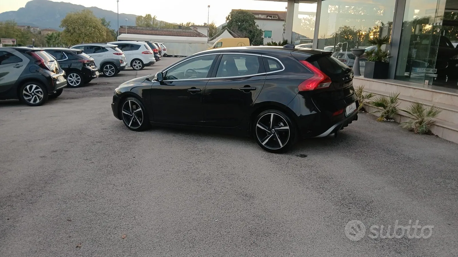 Volvo V40 2014 photo 2
