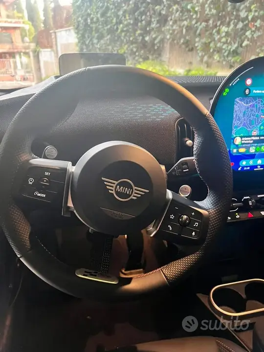Mini Cooper S 2025 photo 2