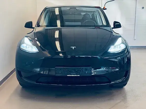 Tesla Model Y 2024 photo 2