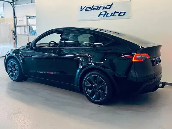 Tesla Model Y 2024 photo 4