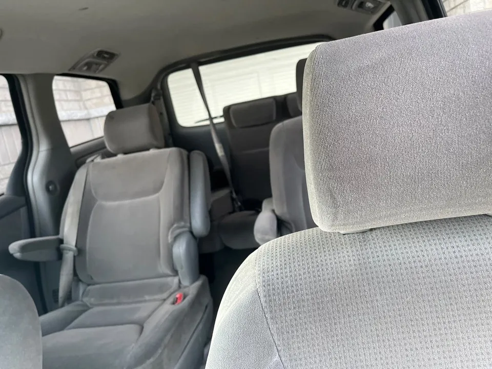 Toyota Sienna 2004 photo 4