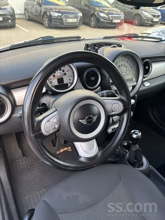 Mini Cooper 2010 photo 4