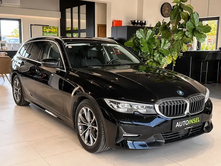 BMW 3 Series 2021 photo 2