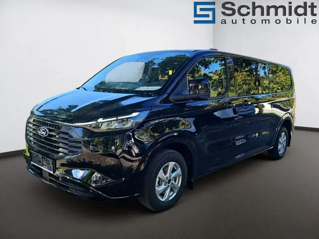 Ford Transit photo 2