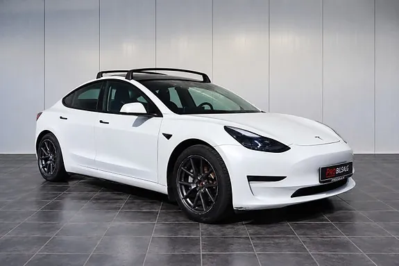 Tesla Model 3 2021 photo 2