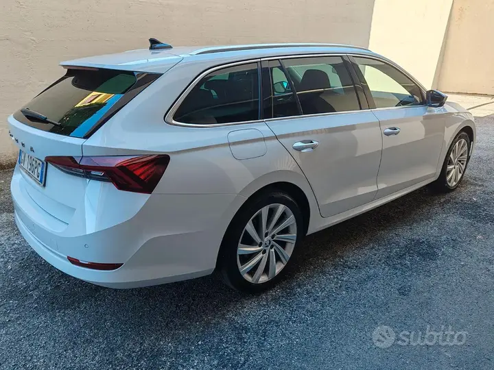 Skoda Octavia 2024 photo 5