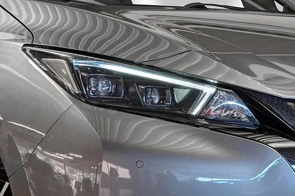 Nissan Leaf 2023 photo 2