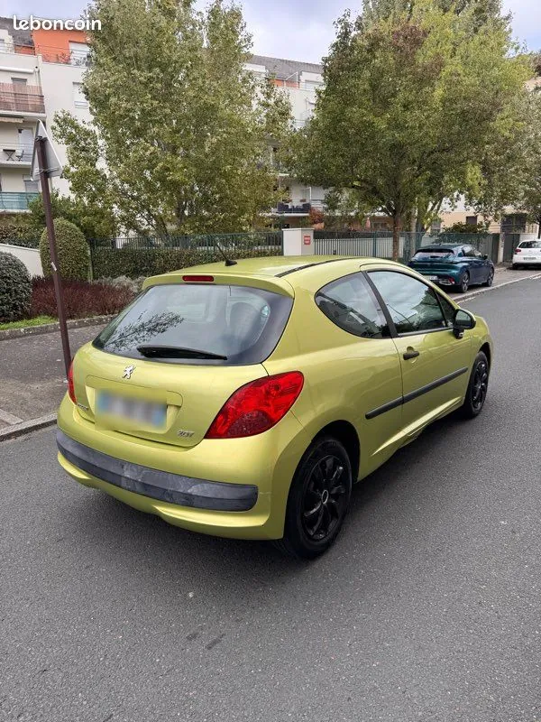 Peugeot 207 2006 photo 3